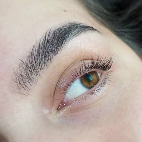 Lovely Em salon & head spa usluga