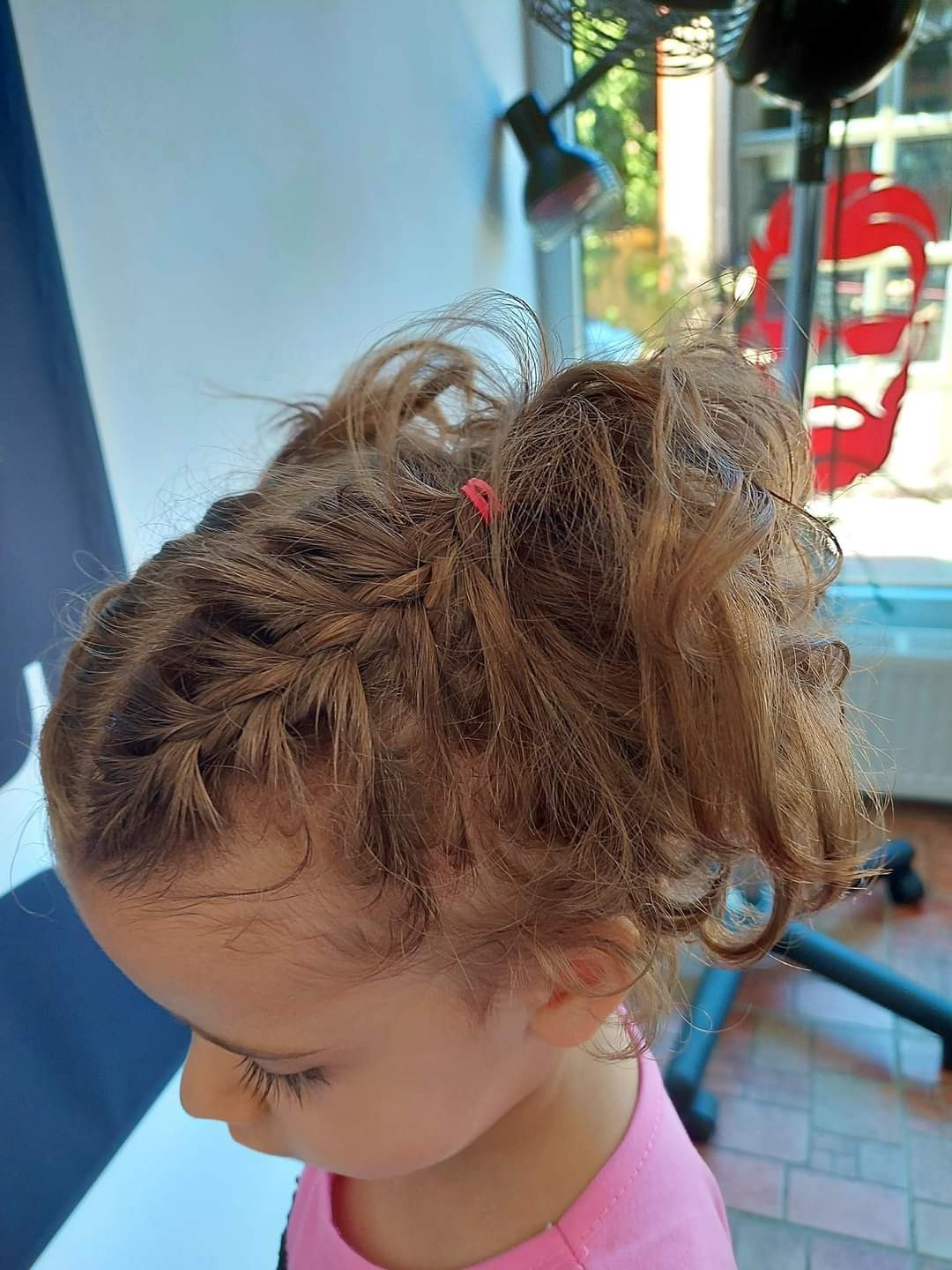 Svečana frizura jednostavna - kratka kosa - Frisco, Sarajevo Svečane i frizure za svadbu Frizerski saloni Svečane i frizure za svadbu, Sarajevo, Centar - Stari Grad