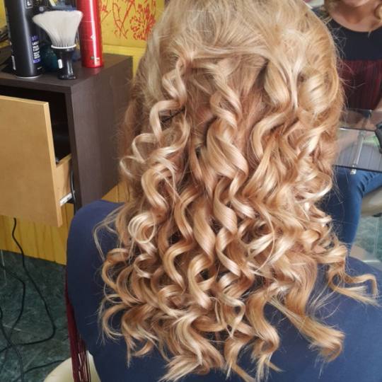 Cabello #sarajevo Uvijanje, lokne i talasi