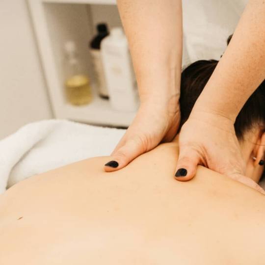 Allure #sarajevo Masažom mehanički i refleksno utječemo na cjelokupno zdravlje organizma ,a neki 