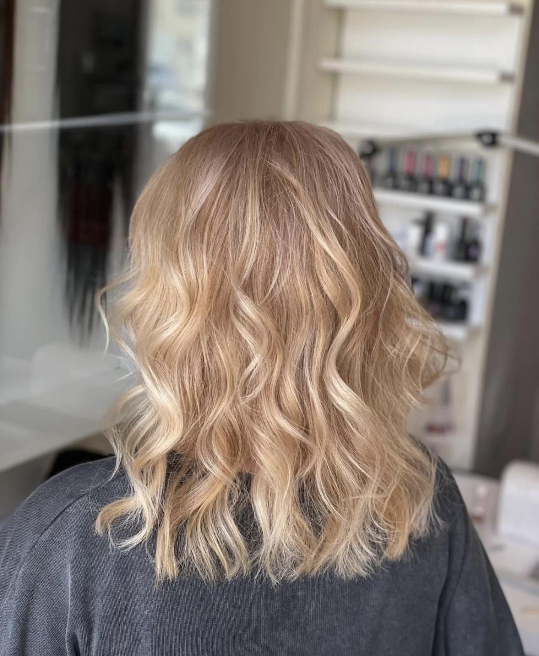 Pramenovi na foliju - kosa srednje dužine - Sanja, Banja Luka Pramenovi Frizerski saloni Pramenovi, Banja Luka, Centar