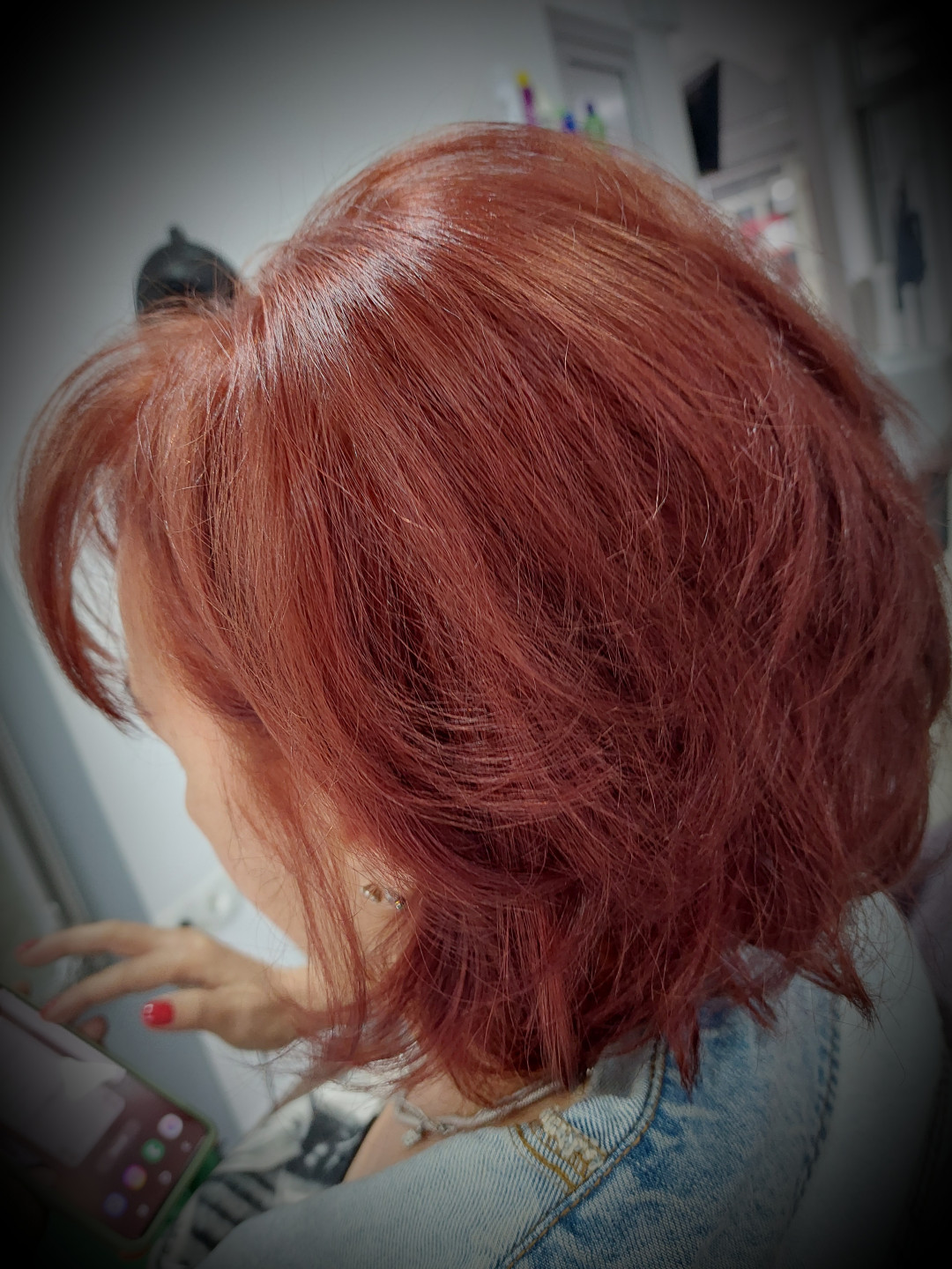 Farbanje cijele dužine kose - kosa srednje dužine - Frisco, Sarajevo Farbanje kose Frizerski saloni Farbanje kose, Sarajevo, Centar - Stari Grad