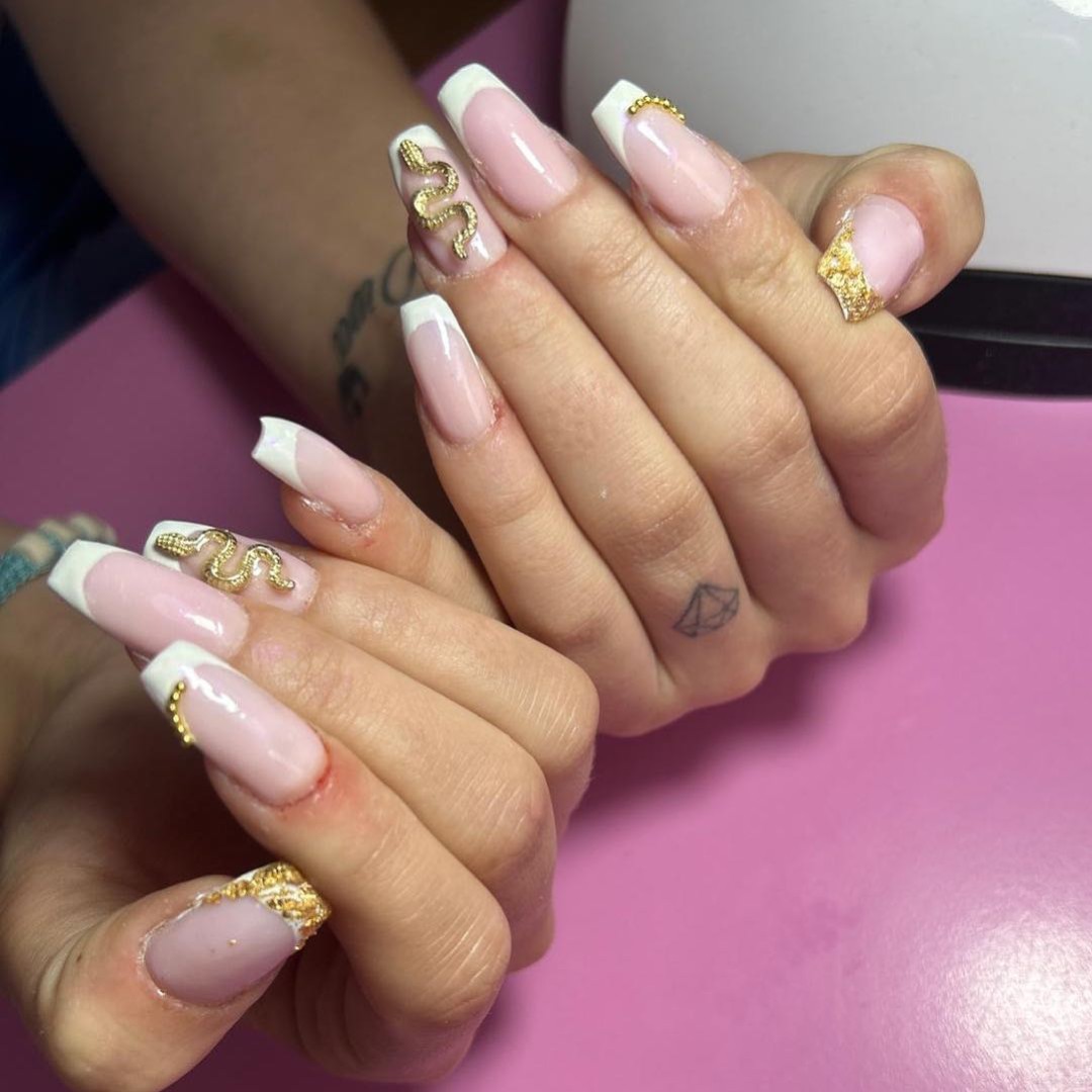 Poezija ljepote #sarajevo Nadogradnja noktiju Nadogradnja noktiju tipsama - french / ombre