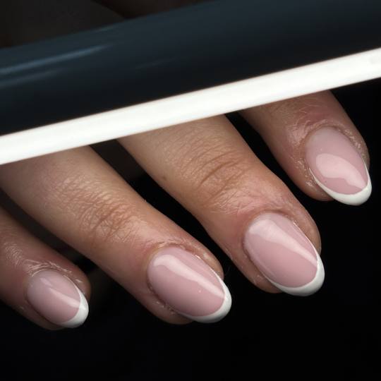 Artistic Beauty #sarajevo Ojačavanje noktiju Geliranje prirodnih noktiju