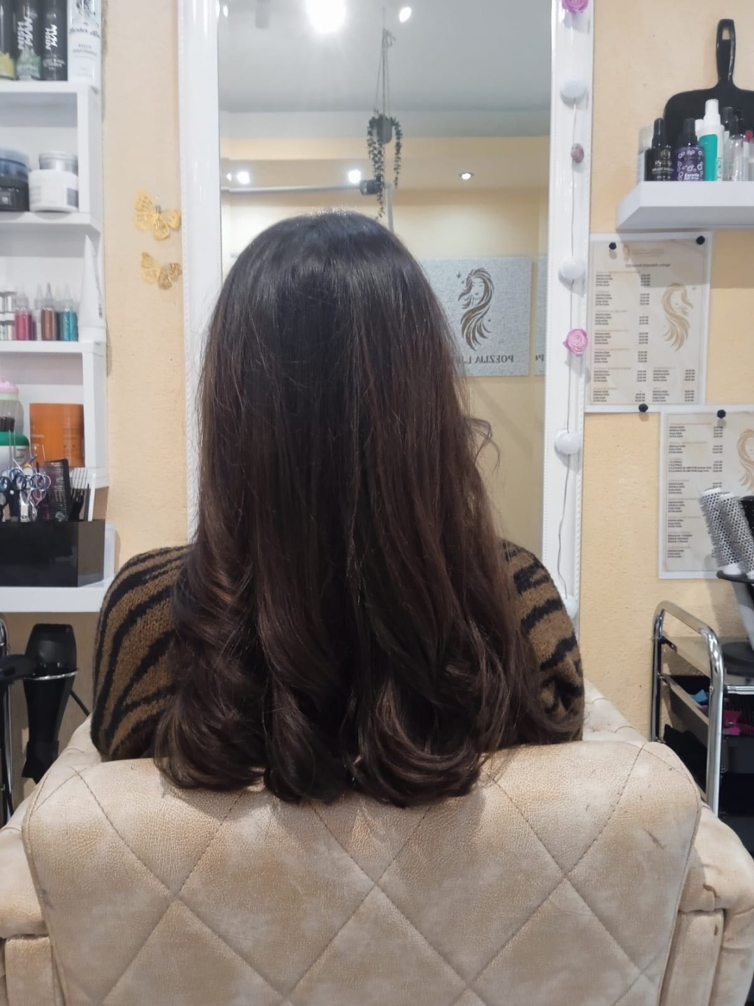 Preliv - kosa srednje dužine - Poezija ljepote, Sarajevo Farbanje kose Frizerski saloni Farbanje kose, Sarajevo, Novo Sarajevo - Novi Grad