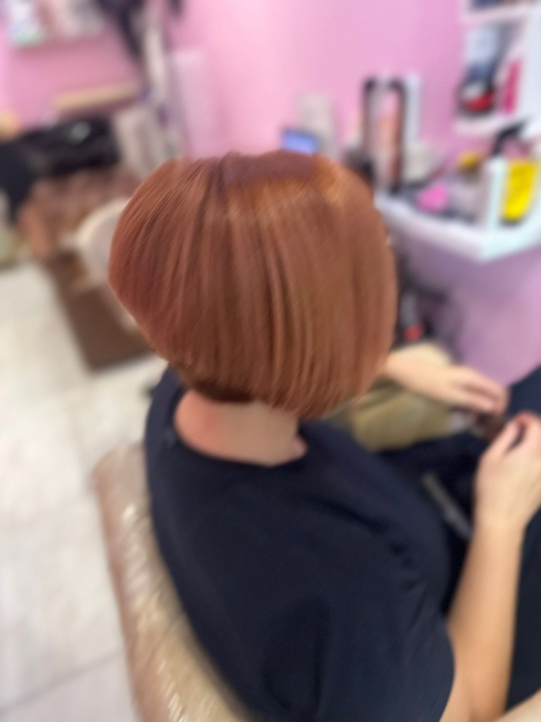 Poezija ljepote #sarajevo Žensko šišanje Žensko šišanje + pranje kose + feniranje - kratka kosa