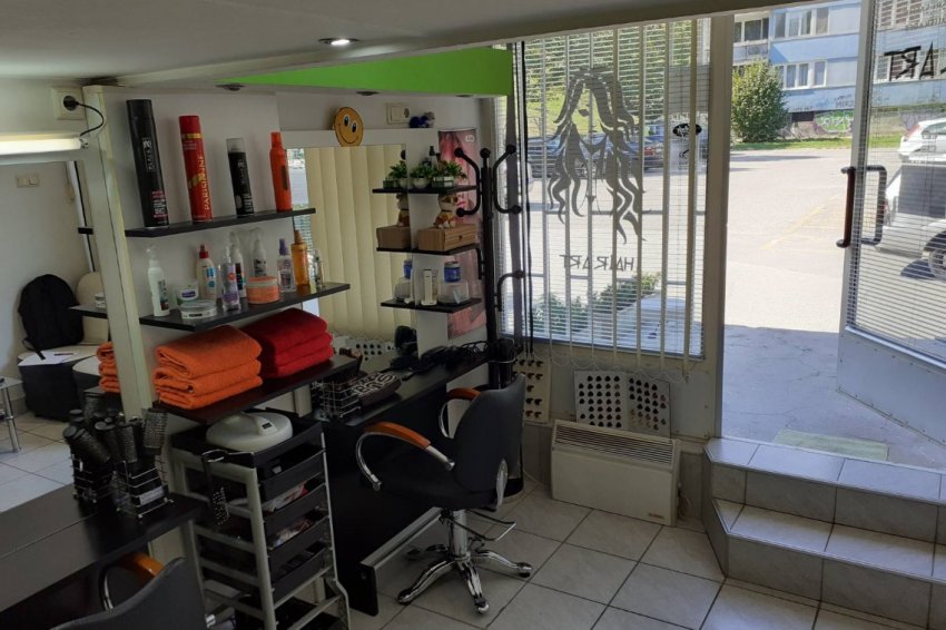 Hair Art Frizerski salon zakazivanje Sarajevo, Porodice Ribar 49